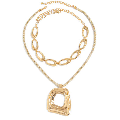 Orilla Sculpted Circle Necklace Set
